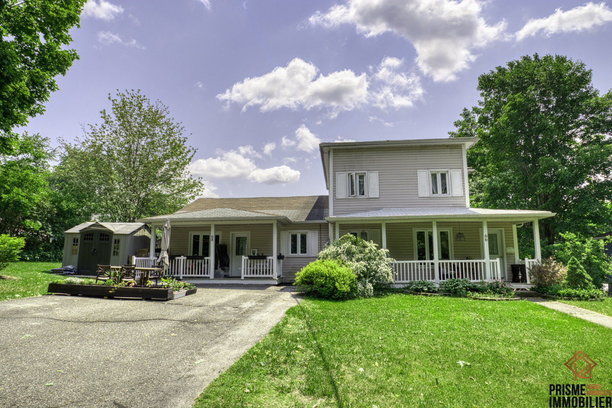 Superbe maison à vendre à Windsor. Cette maison à vendre à Windsor vous intéresse? Contactez un de nos courtiers immobiliers pour plus d'information sur cette maison à vendre au 66 Rue St-Laurent Windsor (Estrie), Québec, J1S1P1